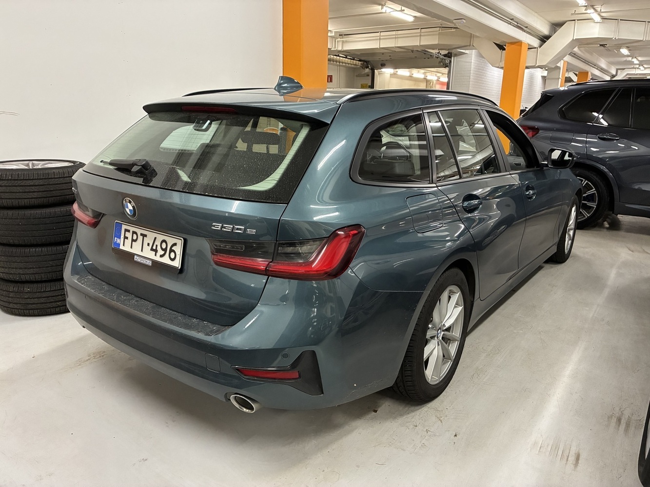BMW 330 vaihtoauto