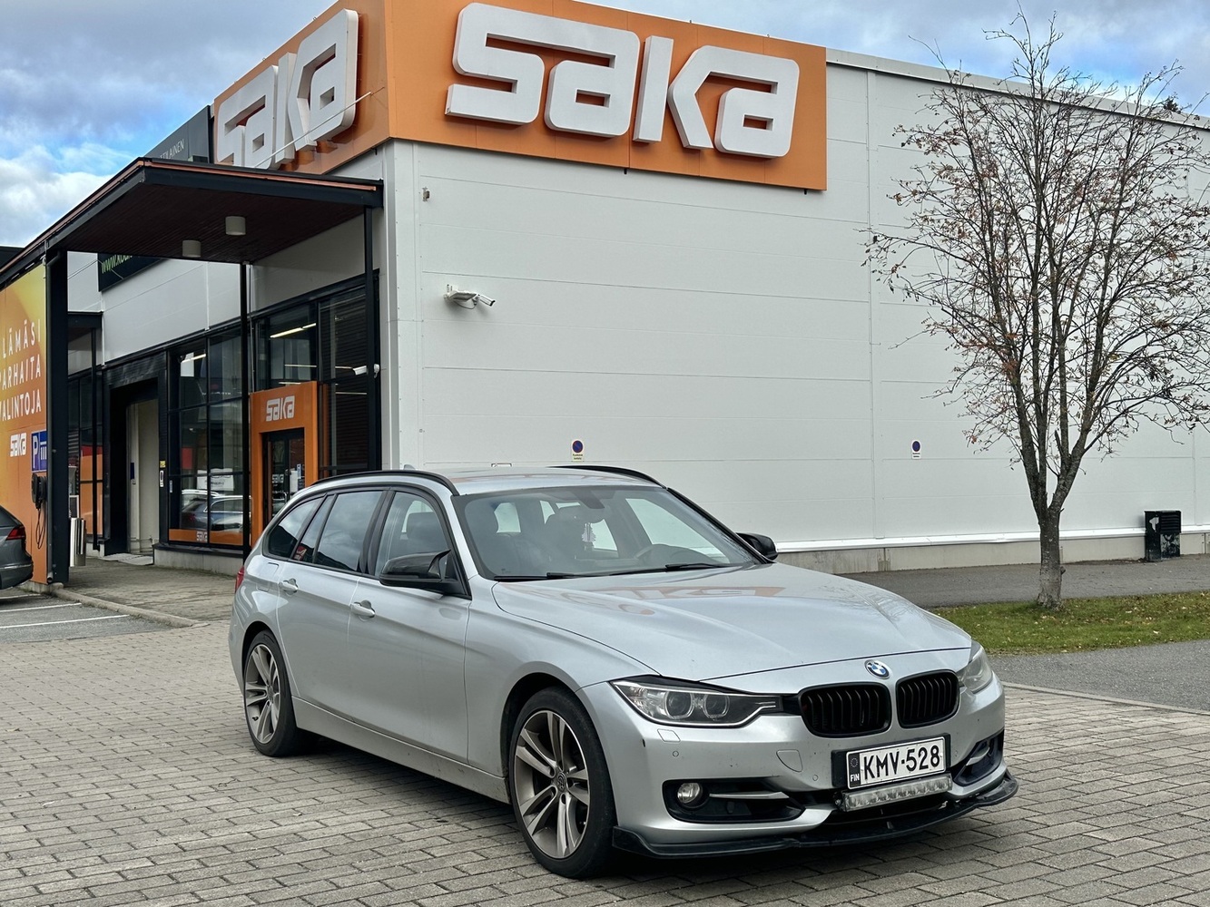 BMW 320 vaihtoauto