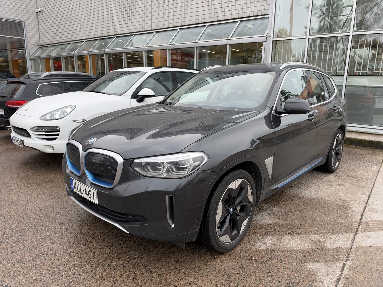 BMW iX3 vaihtoauto