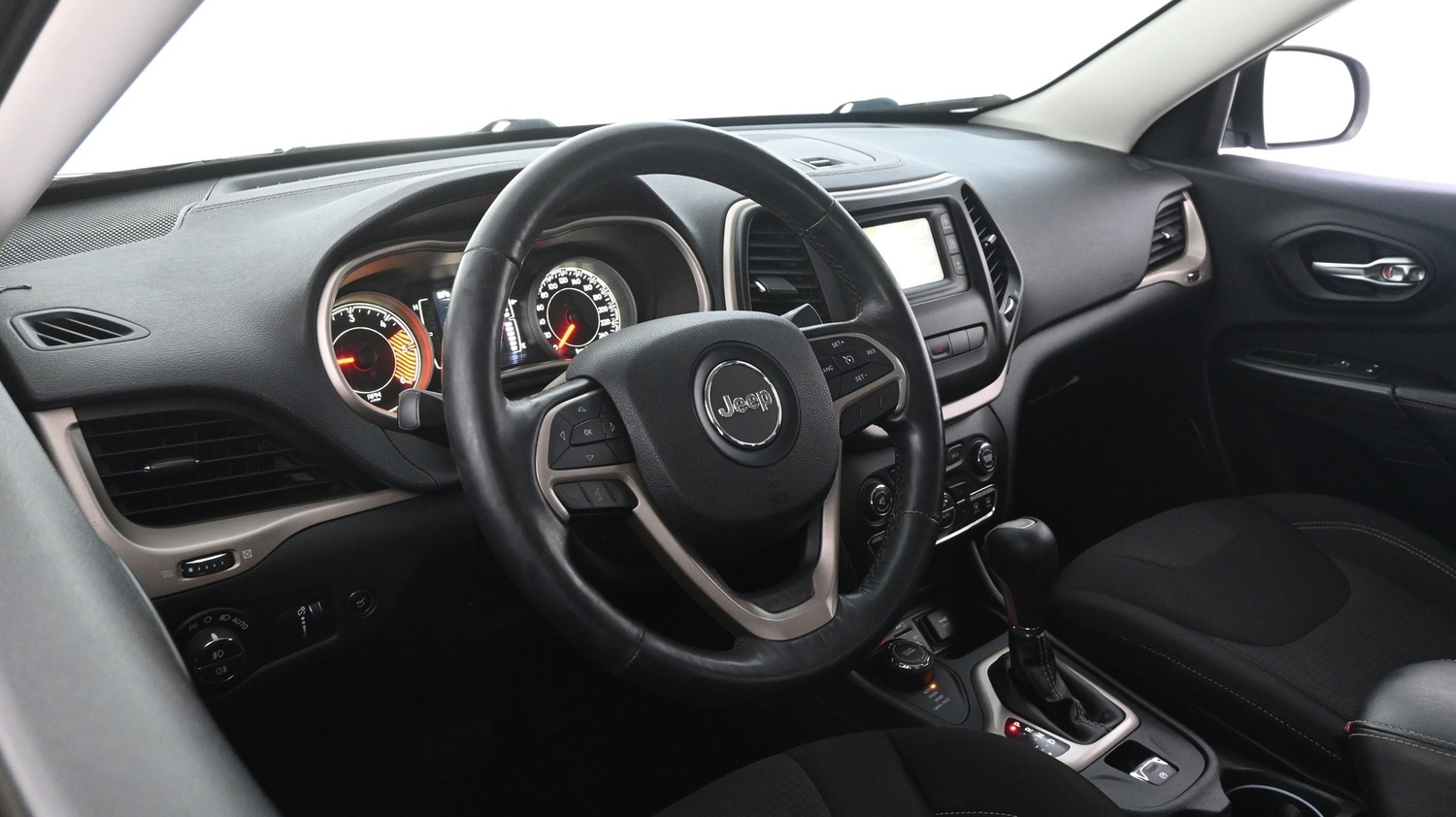 Jeep Cherokee vaihtoauto