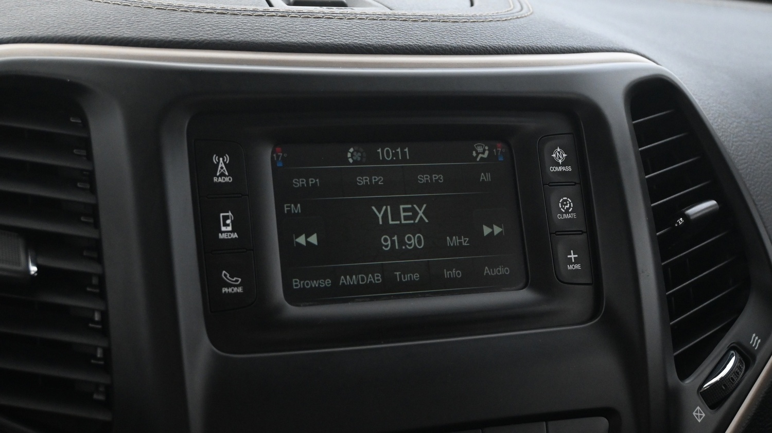 Jeep Cherokee vaihtoauto