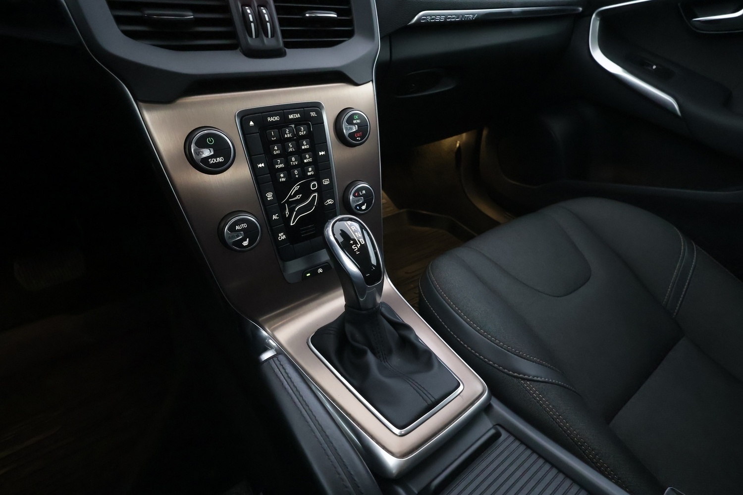 Volvo V40 Cross Country vaihtoauto