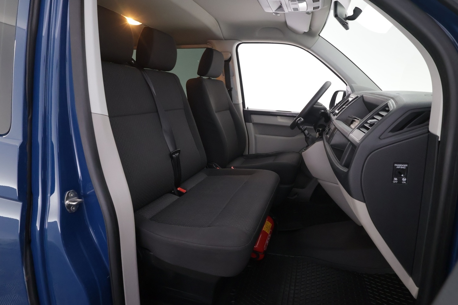 Volkswagen Caravelle vaihtoauto