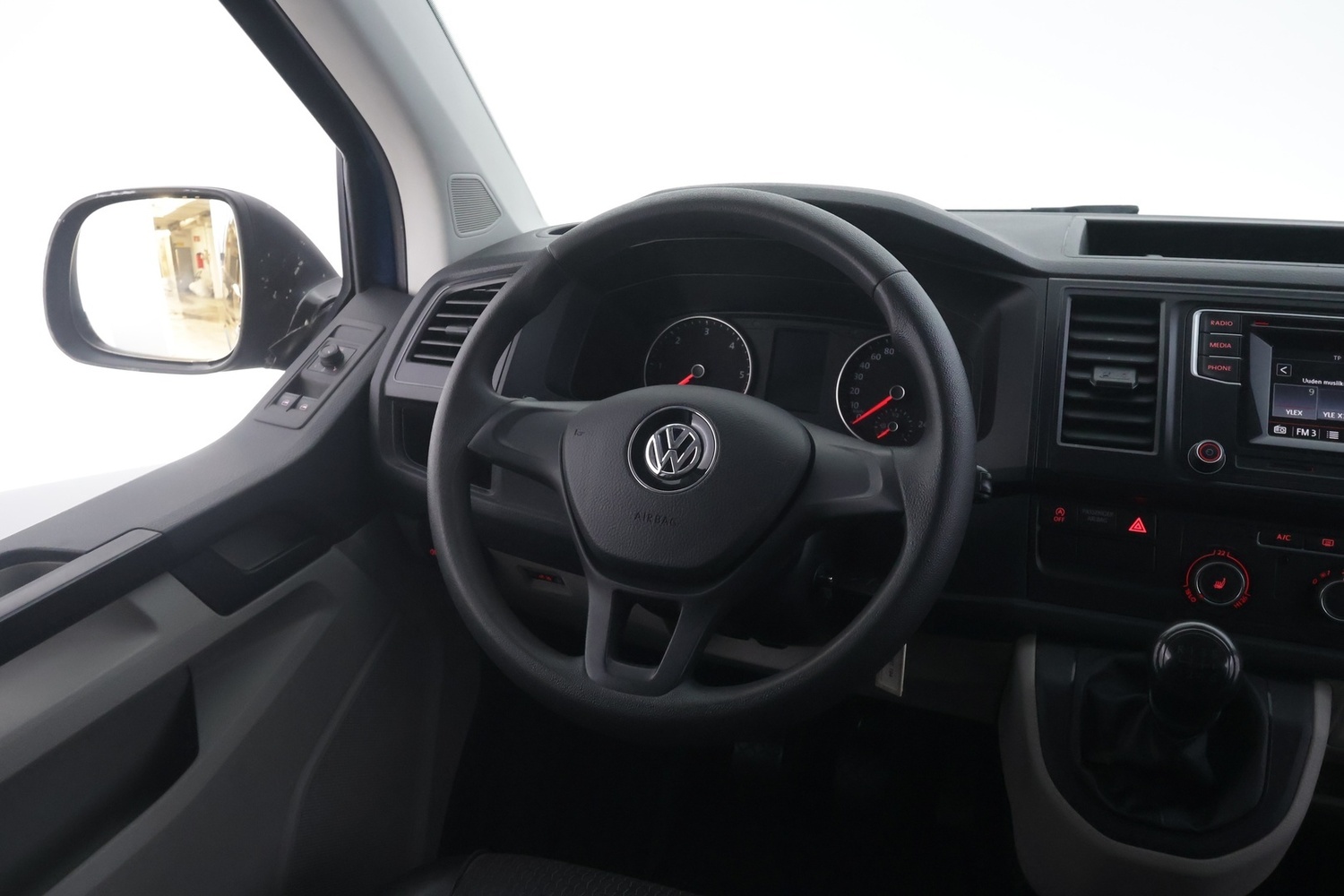 Volkswagen Caravelle vaihtoauto
