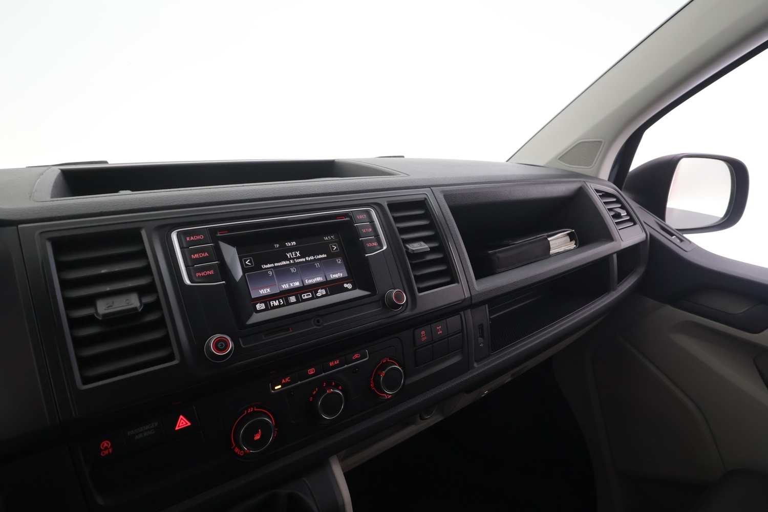 Volkswagen Caravelle vaihtoauto