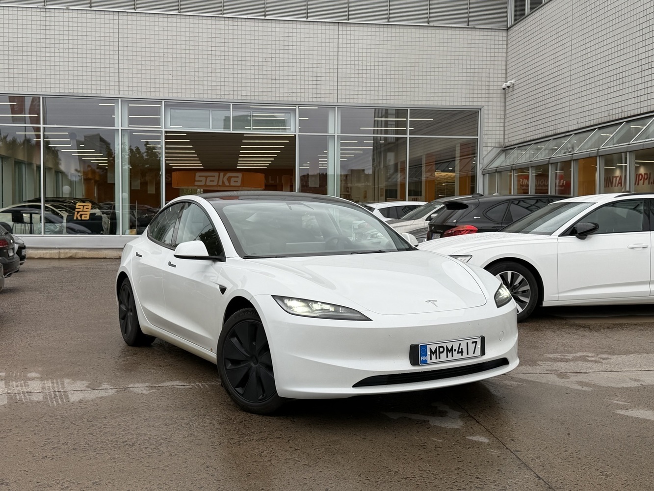 Tesla Model 3 vaihtoauto