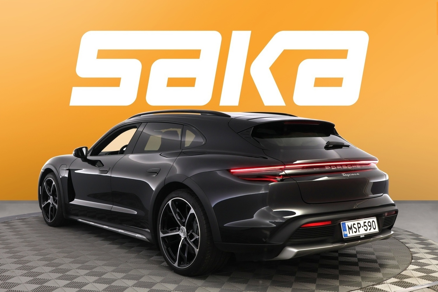 Porsche Taycan vaihtoauto