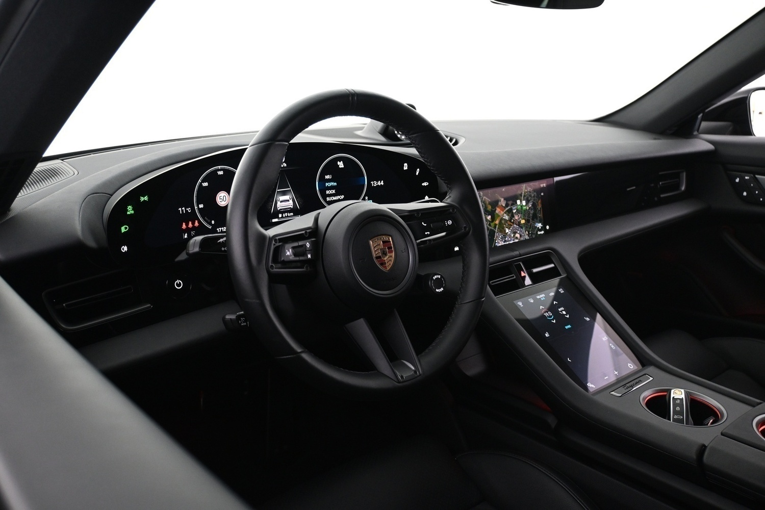 Porsche Taycan vaihtoauto