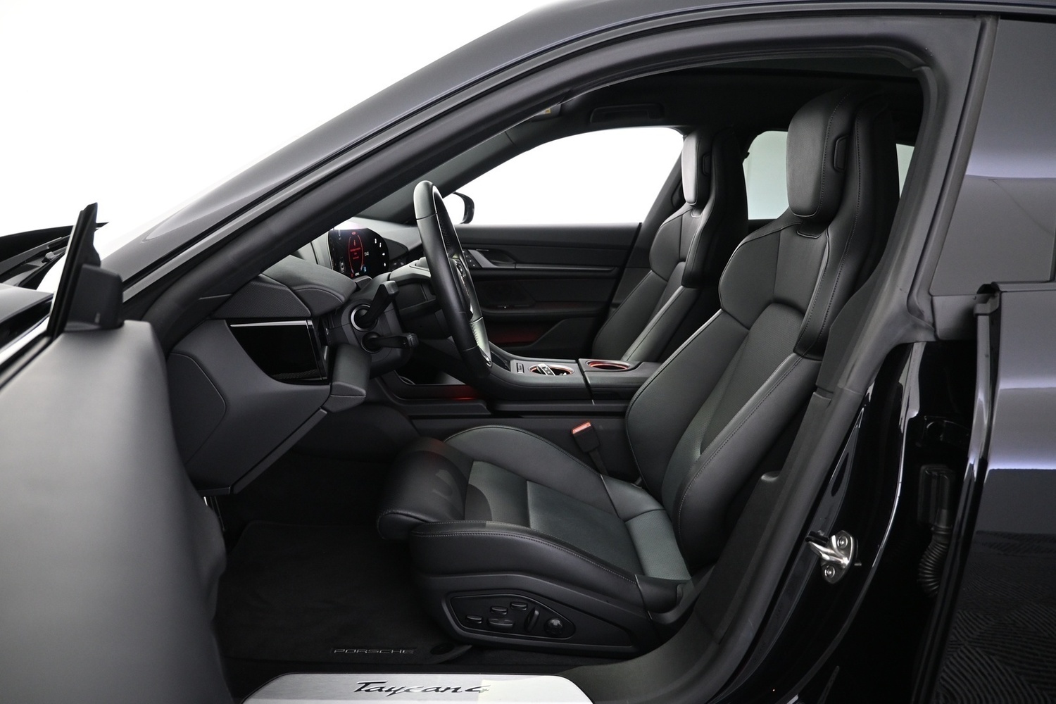 Porsche Taycan vaihtoauto