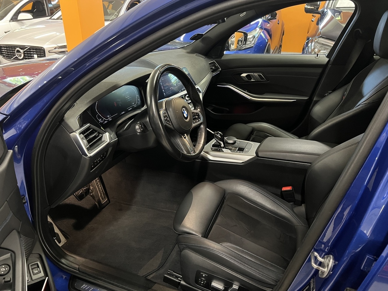 BMW 330 vaihtoauto