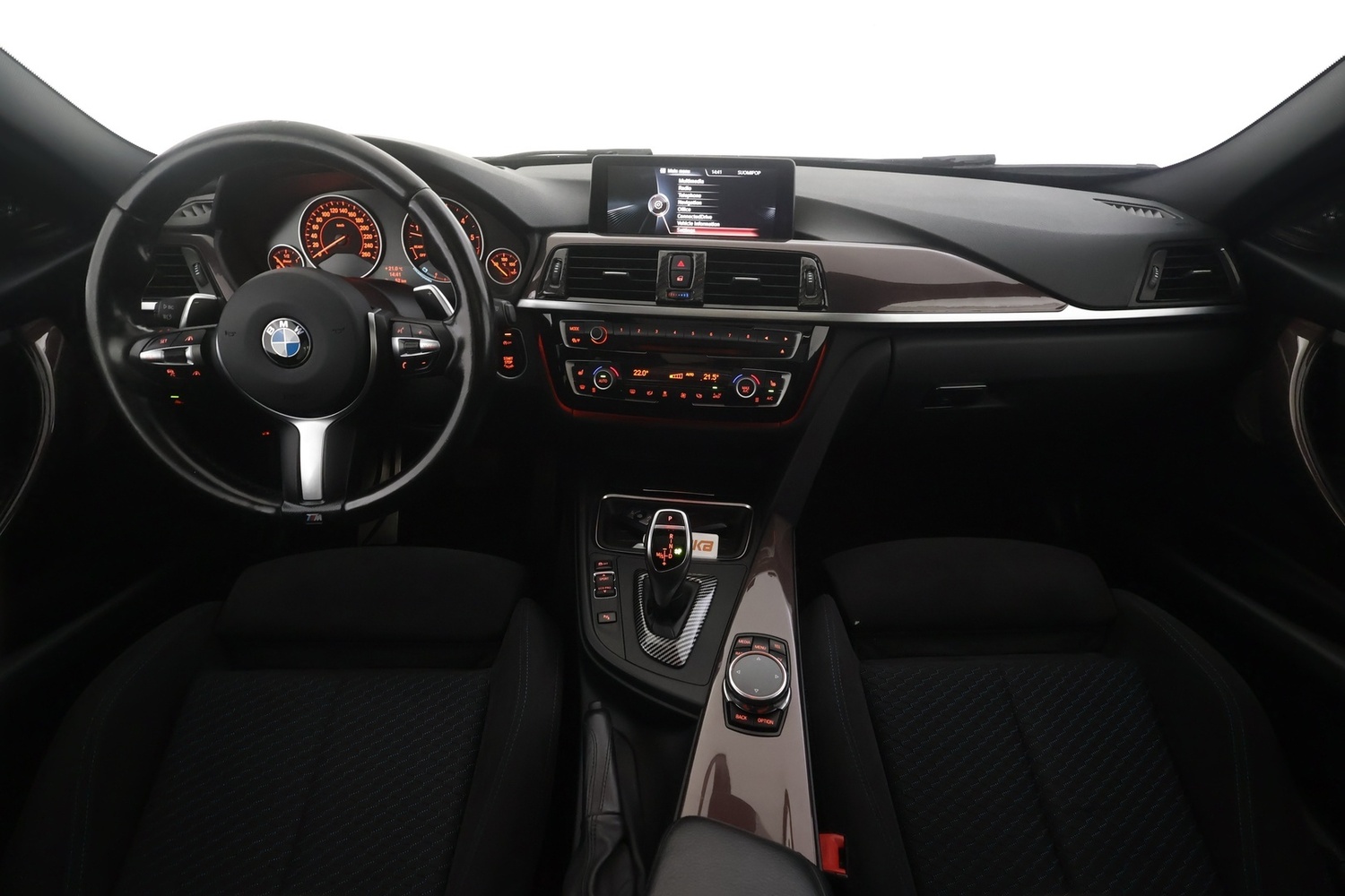 BMW 330 vaihtoauto