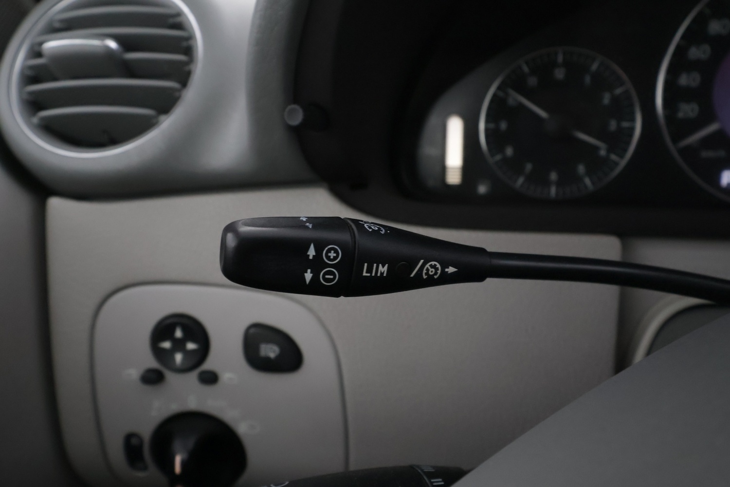 Mercedes-Benz CLK vaihtoauto