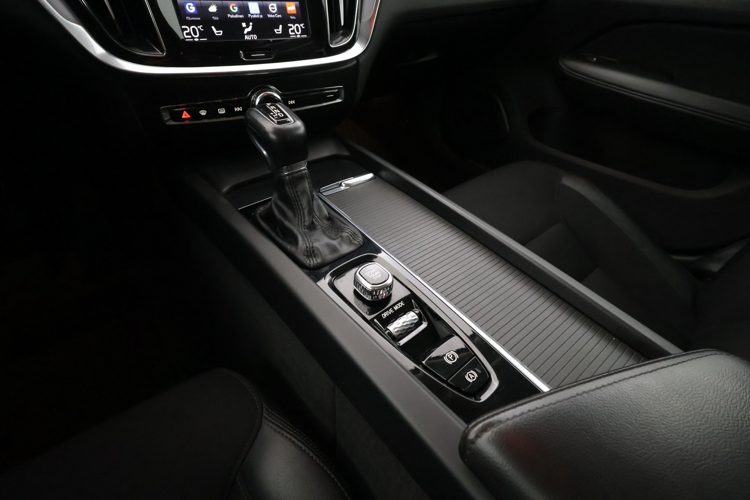 Volvo V60 Cross Country vaihtoauto