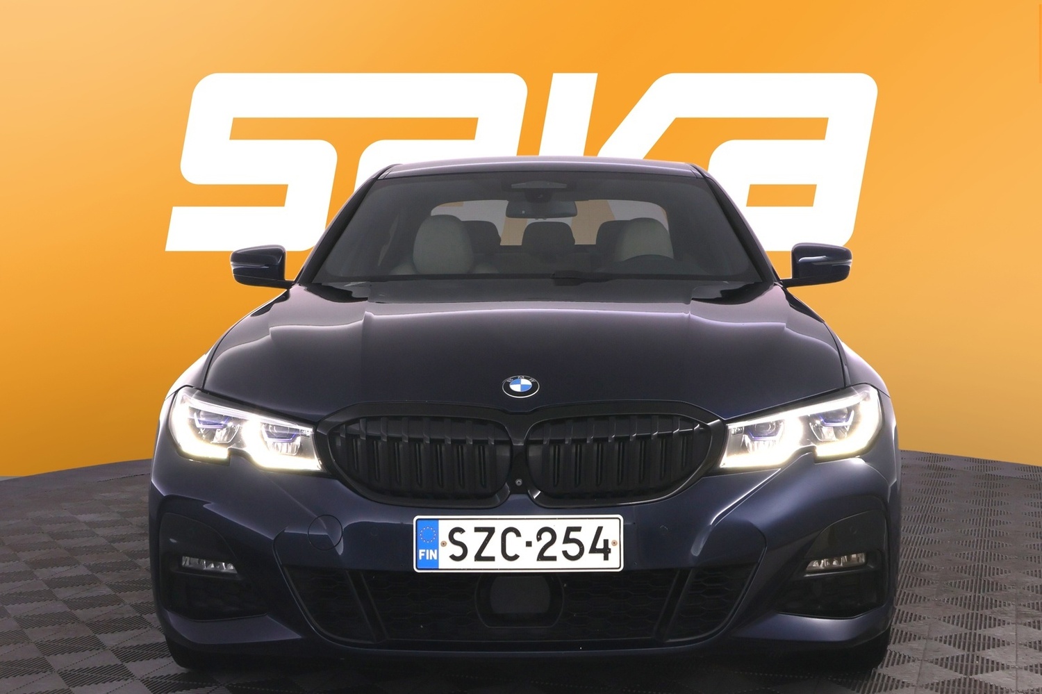 BMW 330 vaihtoauto