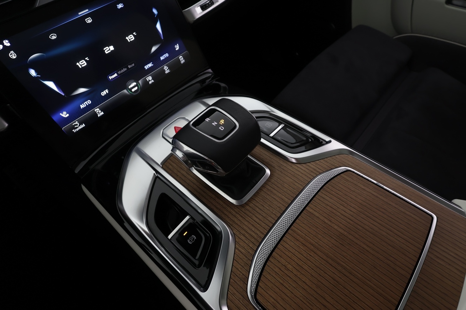 Hongqi E-HS9 vaihtoauto