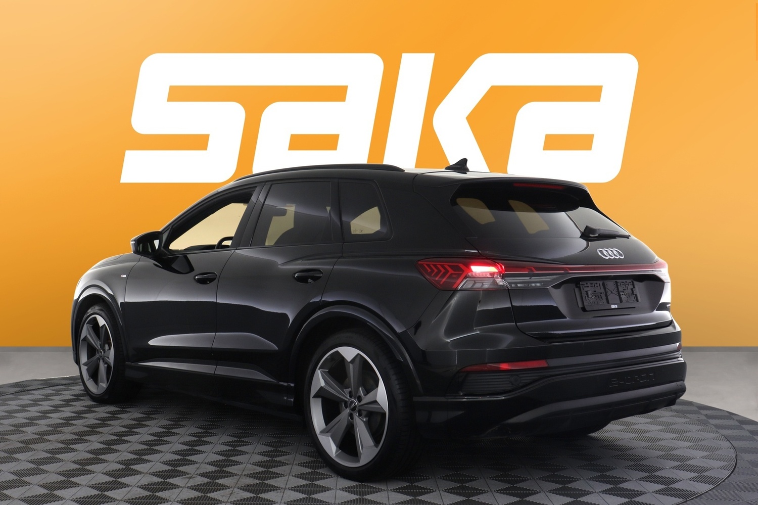 Audi Q4 e-tron vaihtoauto