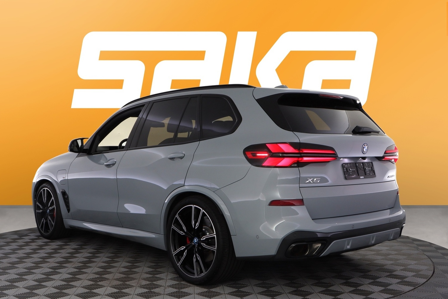 BMW X5 vaihtoauto
