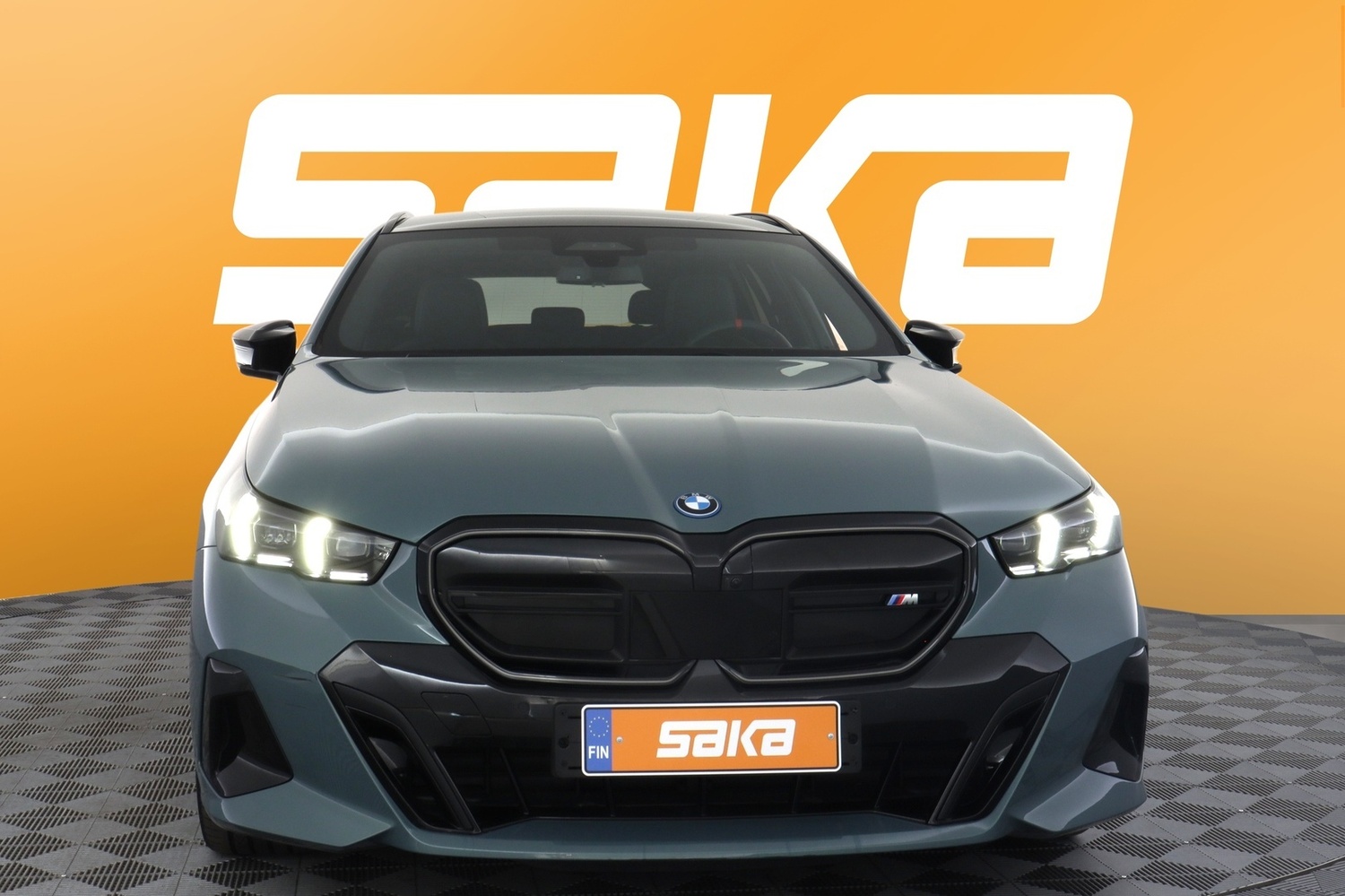 BMW i5 M60 vaihtoauto