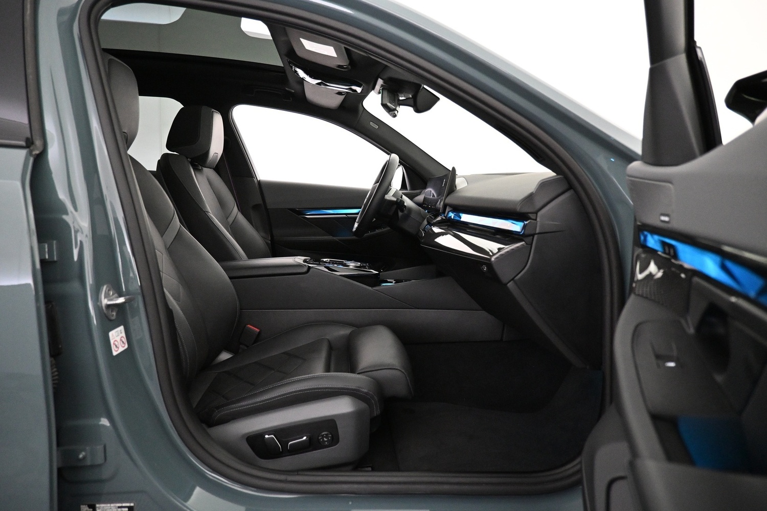 BMW i5 M60 vaihtoauto