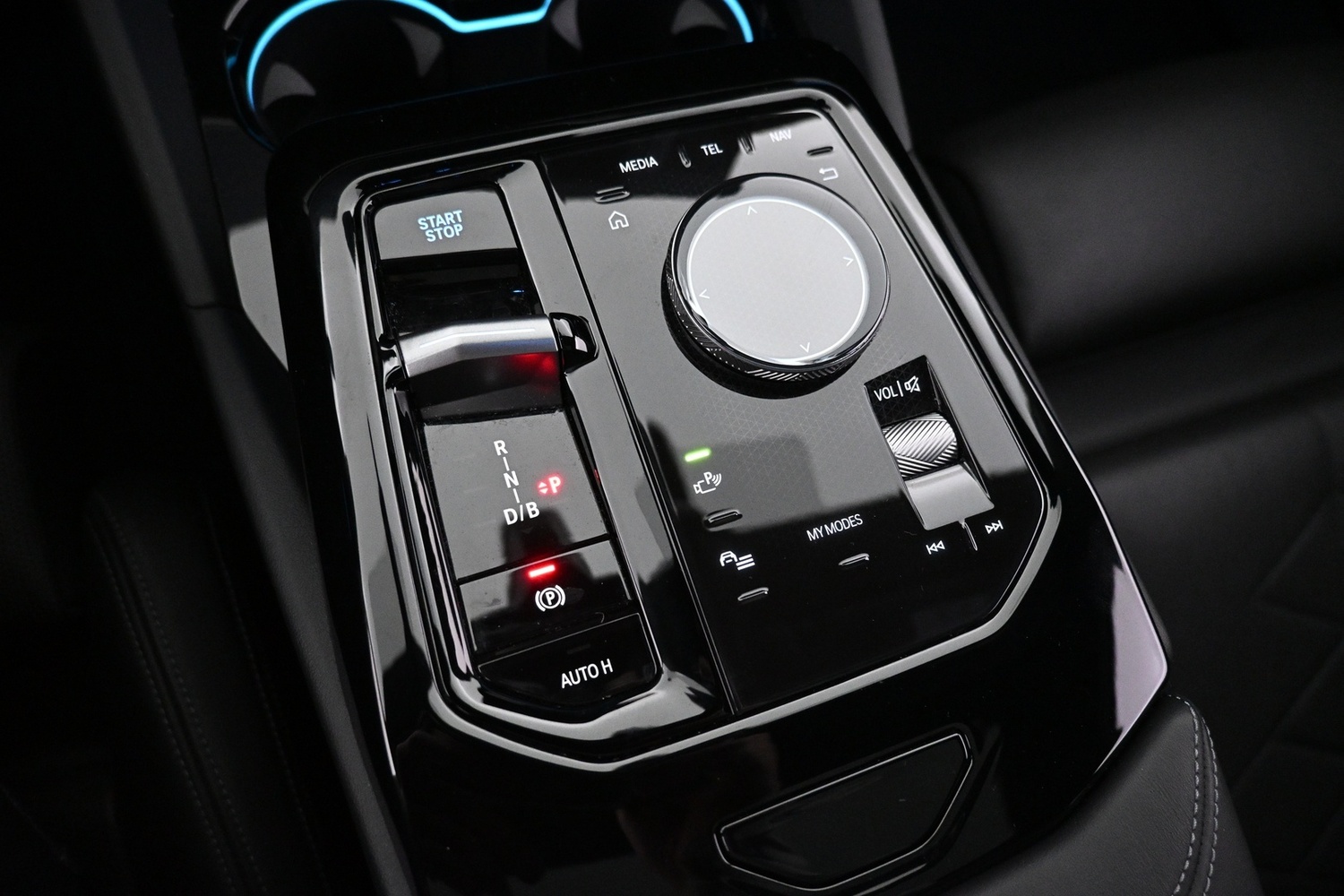 BMW i5 M60 vaihtoauto