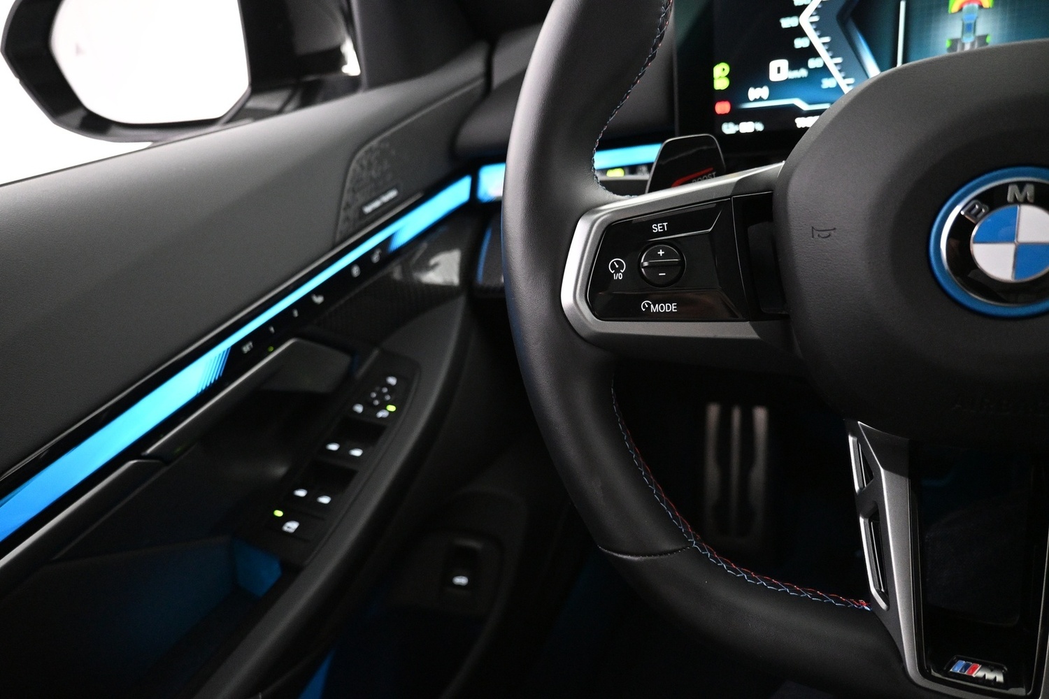 BMW i5 M60 vaihtoauto