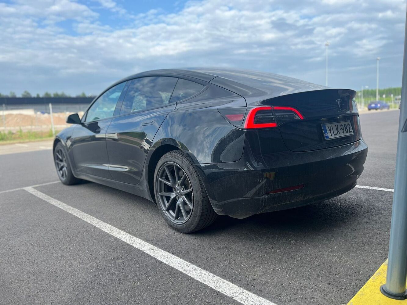 Tesla Model 3 vaihtoauto