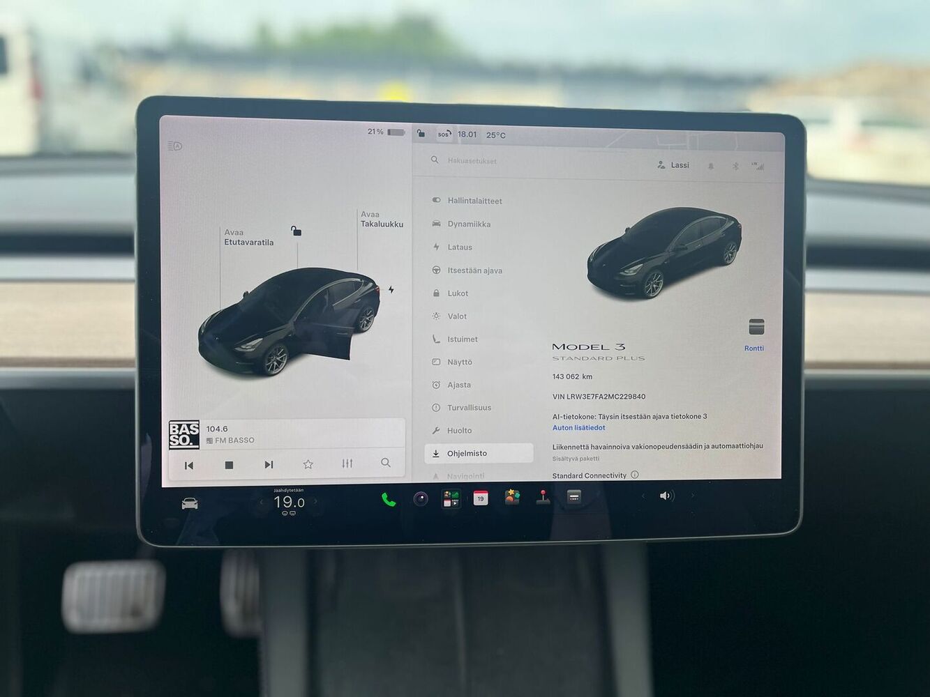Tesla Model 3 vaihtoauto