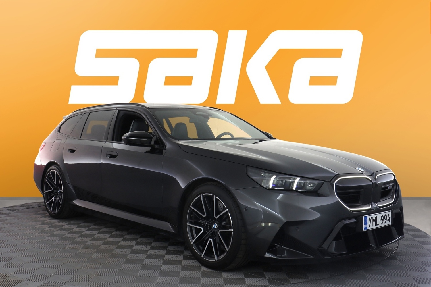 BMW M5 vaihtoauto