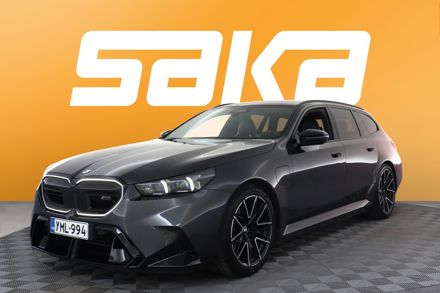 BMW M5 vaihtoauto