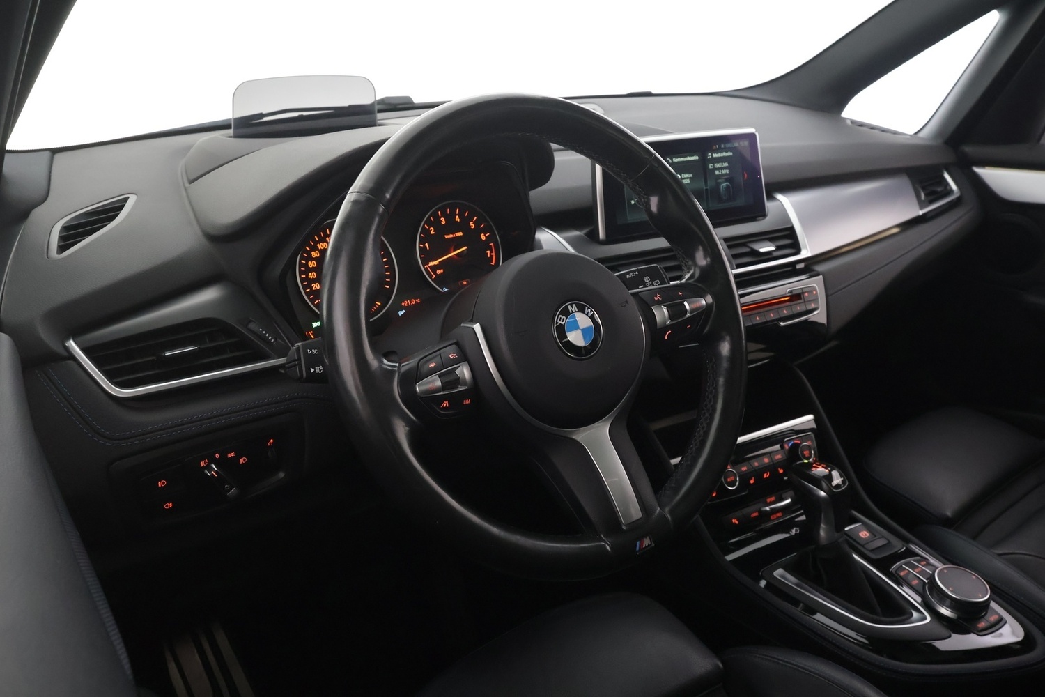 BMW 225 vaihtoauto