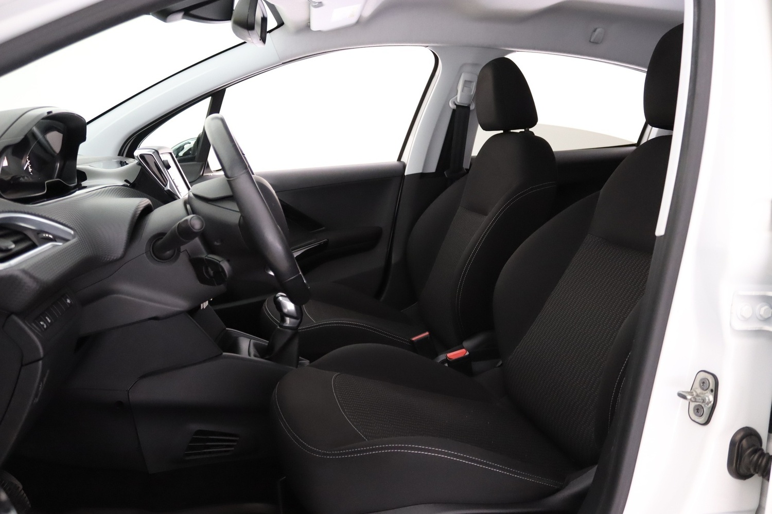 Peugeot 208 vaihtoauto