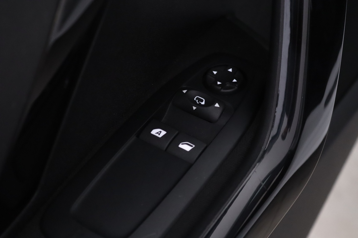 Peugeot 208 vaihtoauto