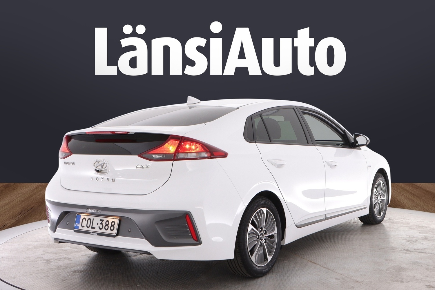Hyundai IONIQ plug-in vaihtoauto