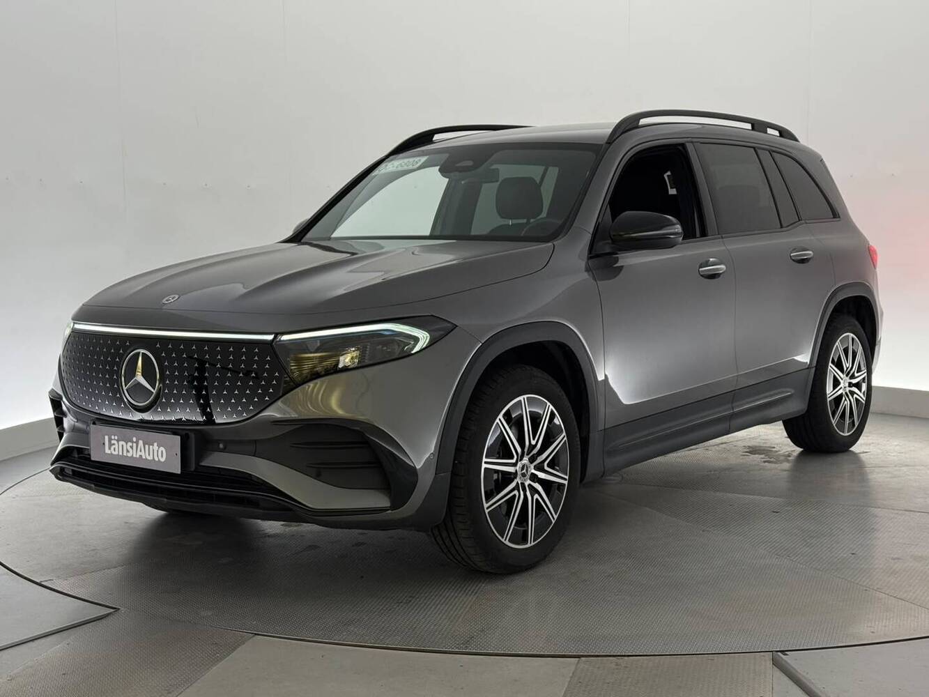 Mercedes-Benz EQB vaihtoauto