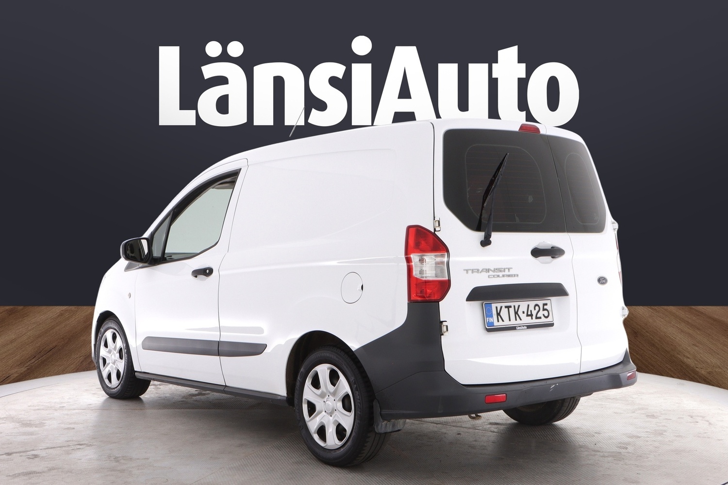 Ford Transit Courier vaihtoauto