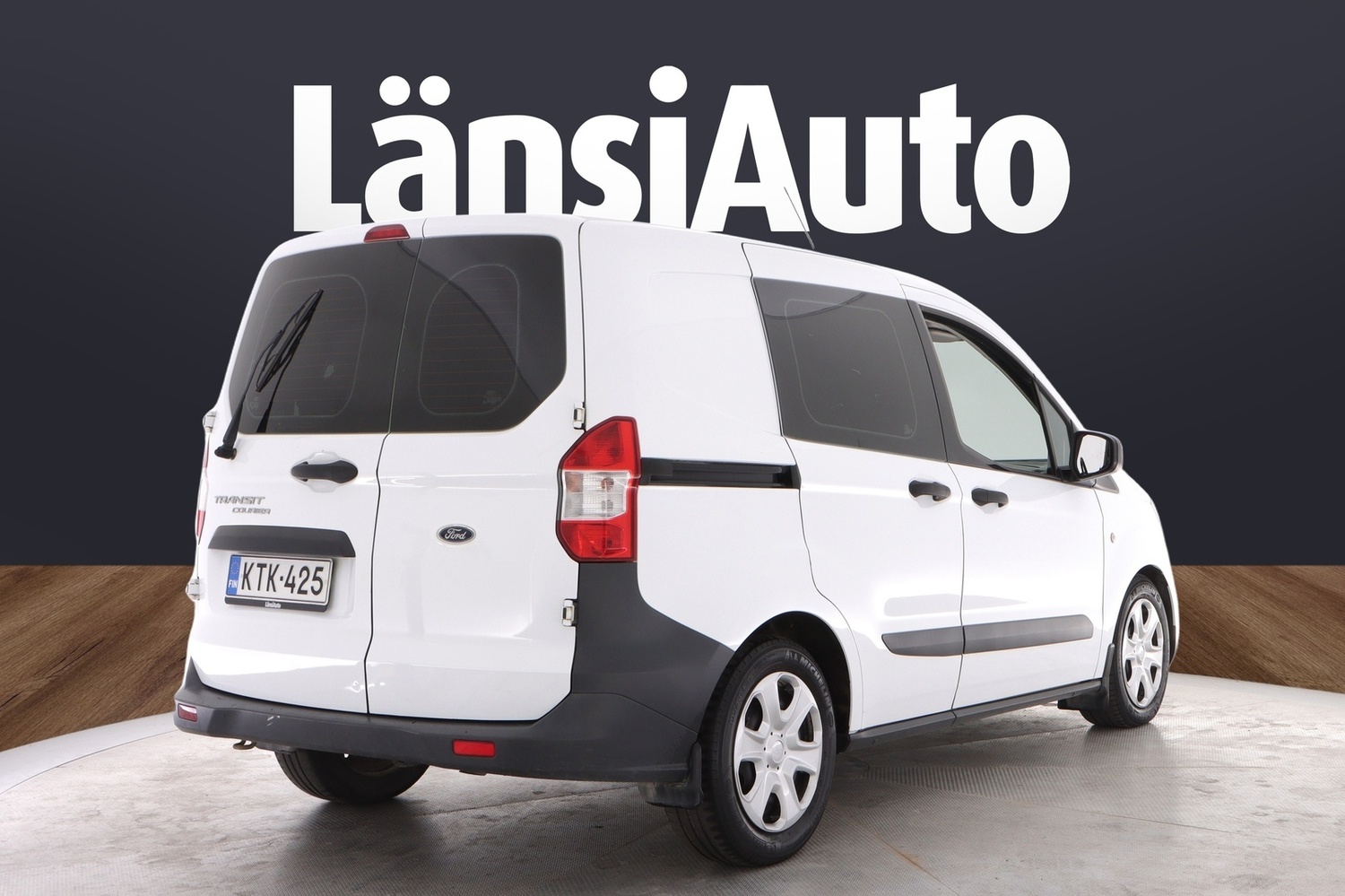 Ford Transit Courier vaihtoauto
