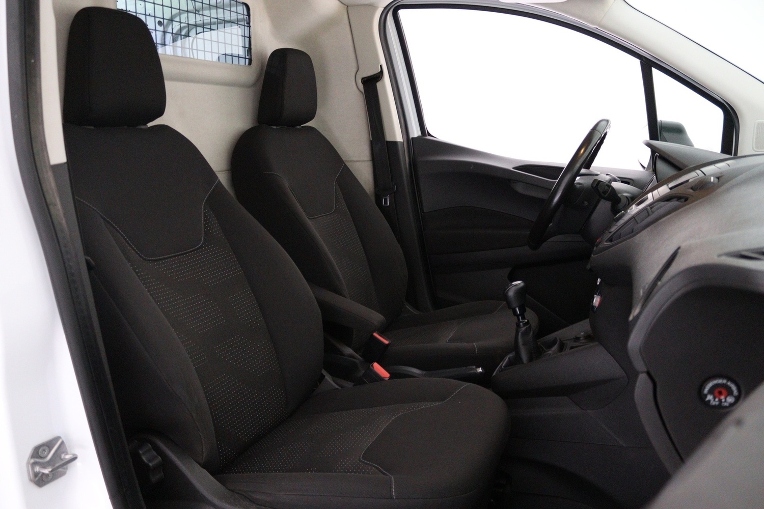Ford Transit Courier vaihtoauto