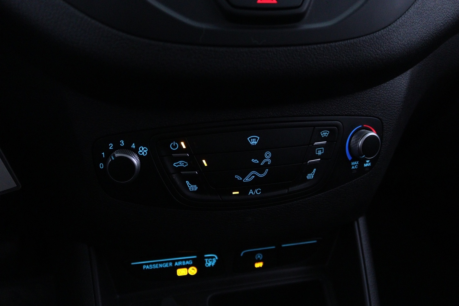 Ford Transit Courier vaihtoauto