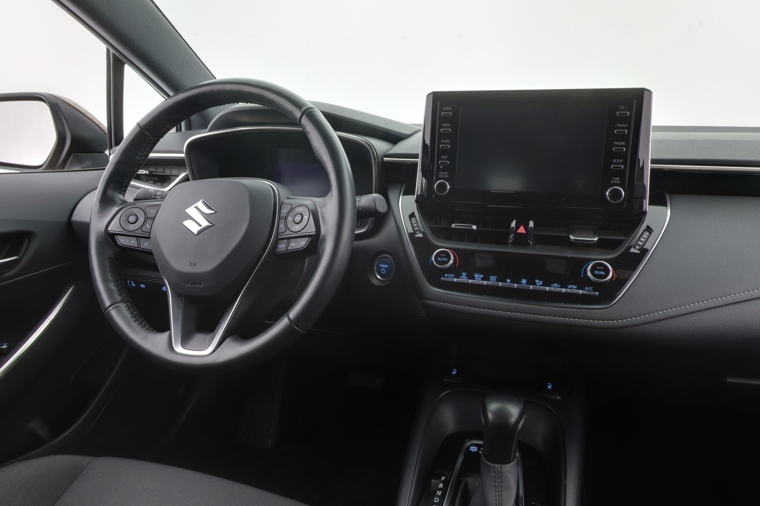 Suzuki Swace vaihtoauto