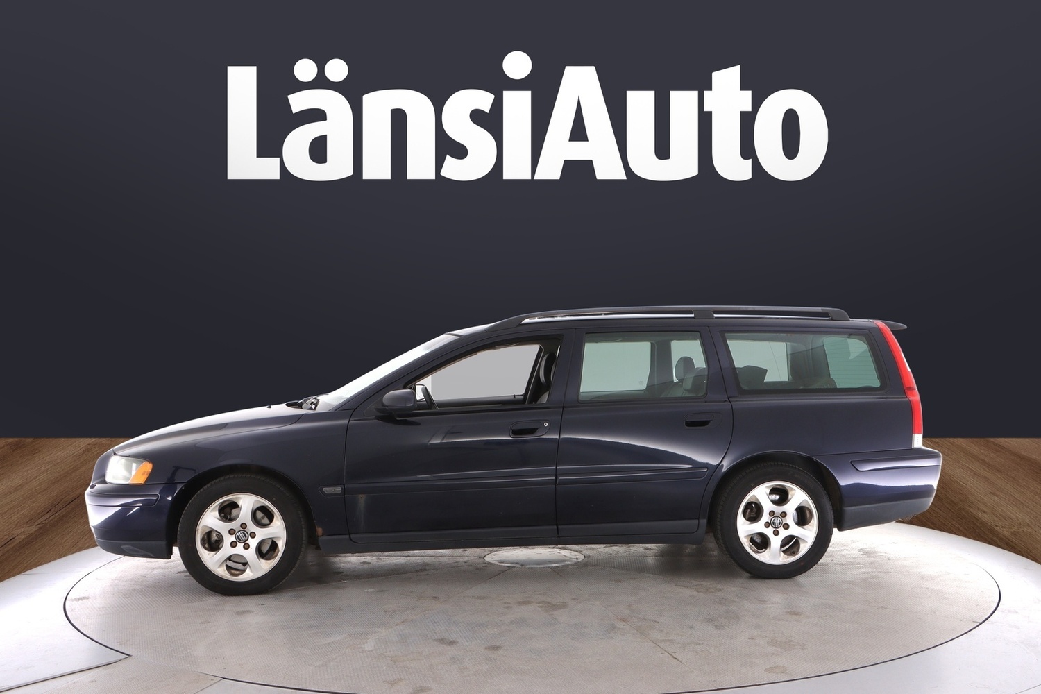 Volvo V70 vaihtoauto