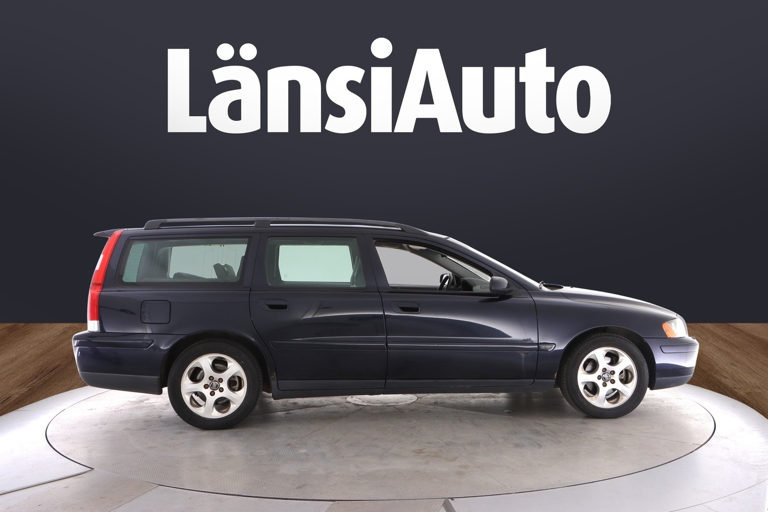 Volvo V70 vaihtoauto