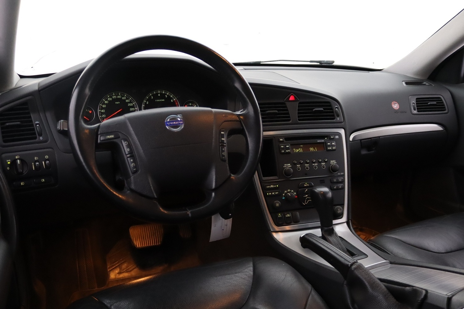 Volvo V70 vaihtoauto
