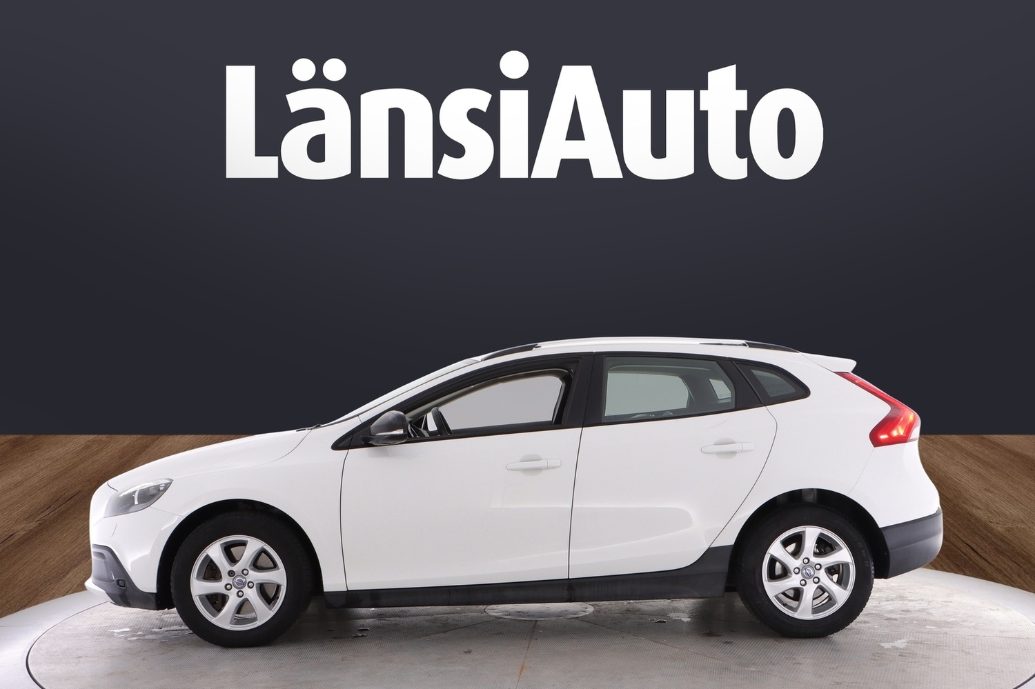 Volvo V40 Cross Country vaihtoauto