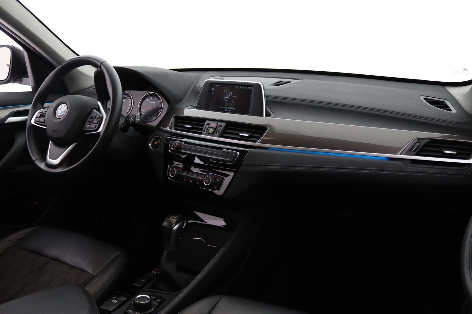 BMW X1 vaihtoauto