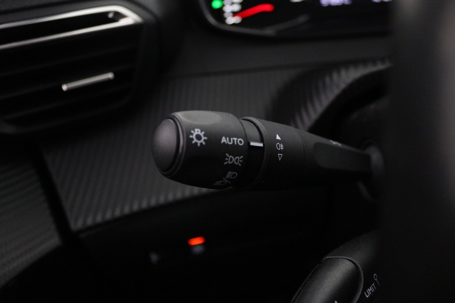 Peugeot 208 vaihtoauto