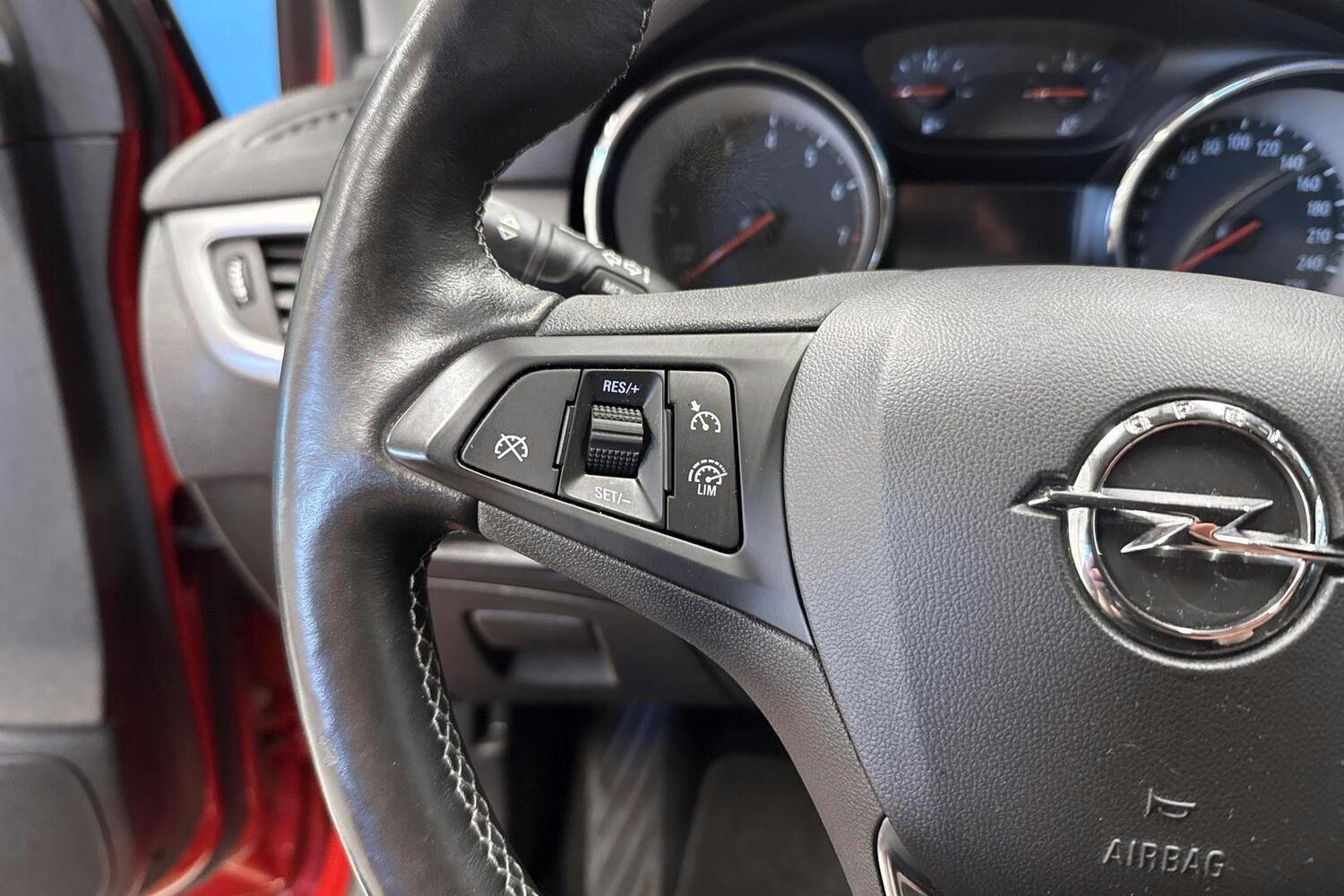Opel Astra vaihtoauto