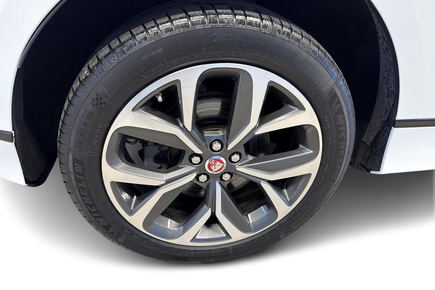 Jaguar I-PACE vaihtoauto