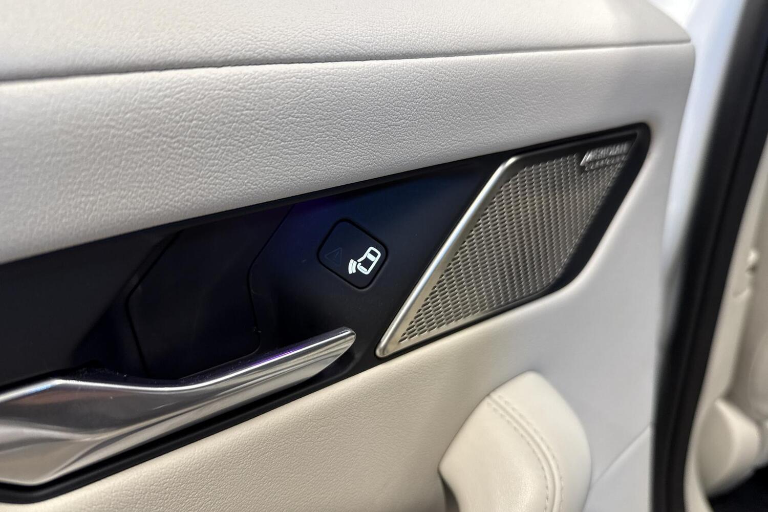 Jaguar I-PACE vaihtoauto