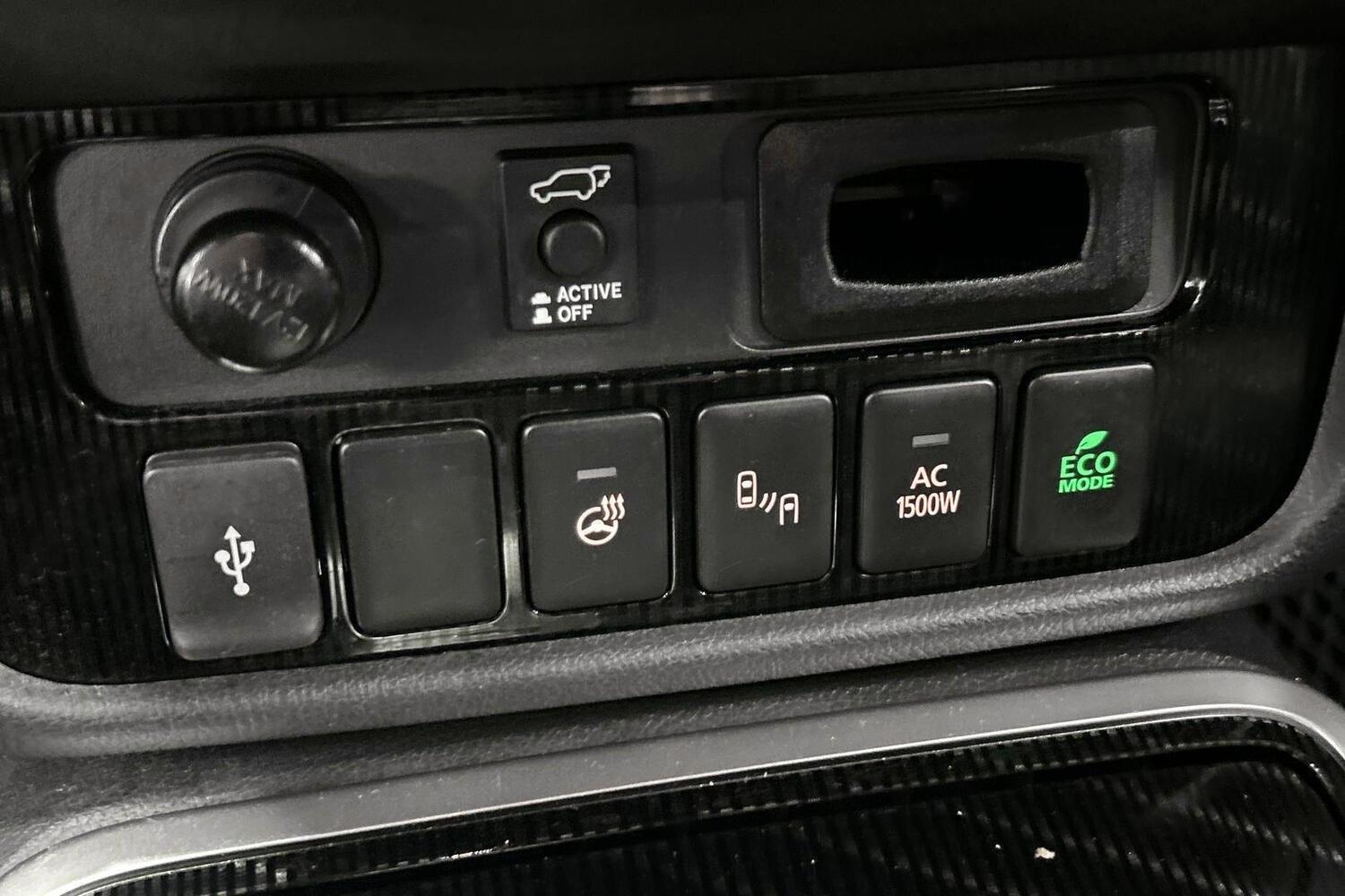 Mitsubishi Outlander PHEV vaihtoauto