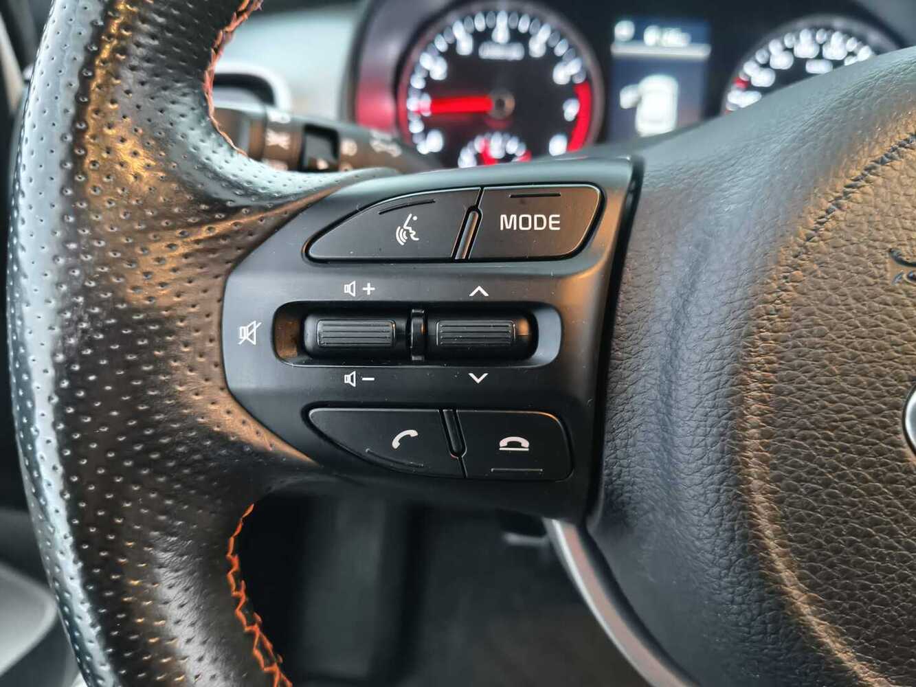 Kia Stonic vaihtoauto